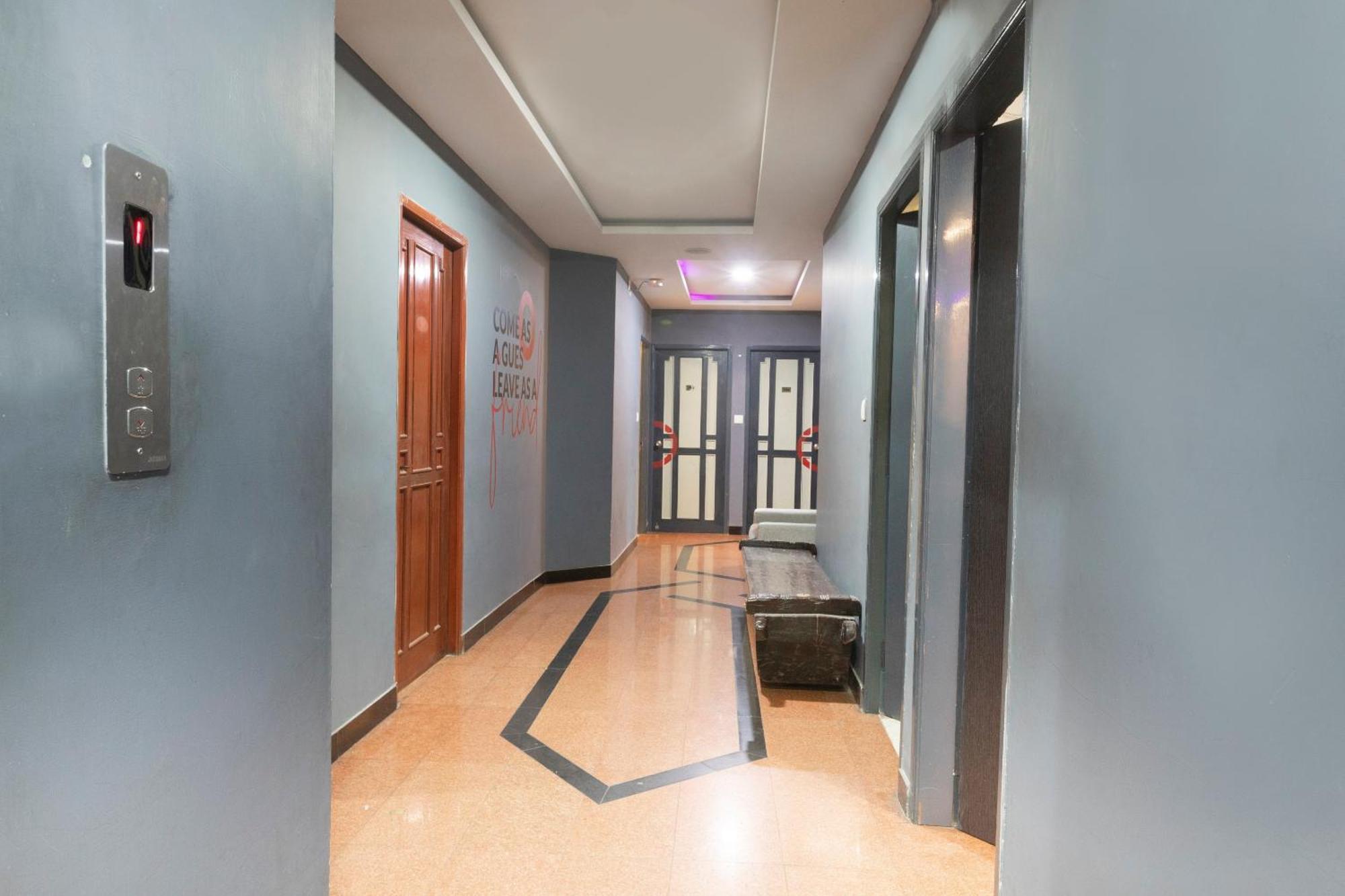 Collection O Santhome Residency Near Marina Beach 钦奈 外观 照片